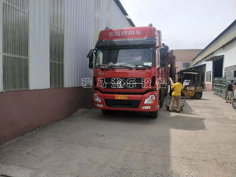 四川平昌網紅橋和其他水上拓展項目裝車發(fā)貨